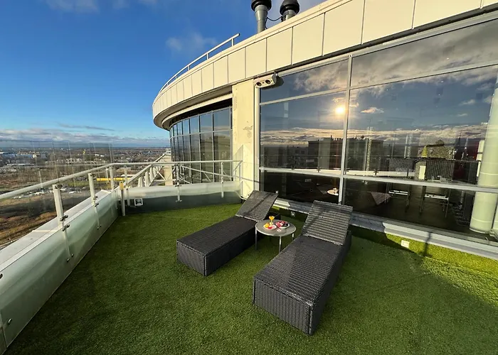 Grand Penthouse And *