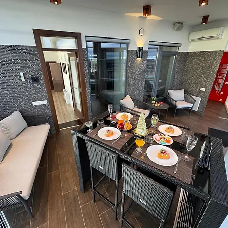 Grand Penthouse And Riga