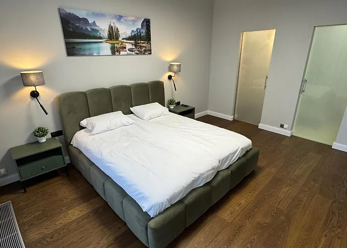 Grand Penthouse And *